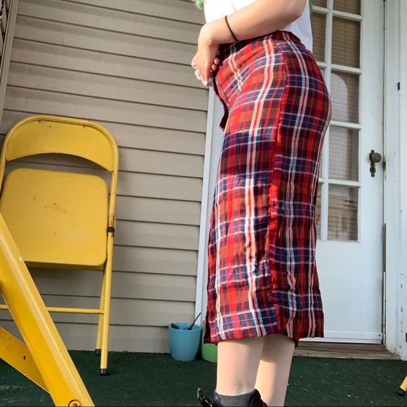 Urban Outfitters Plaid High waisted midi skirt - Picture 4 of 6